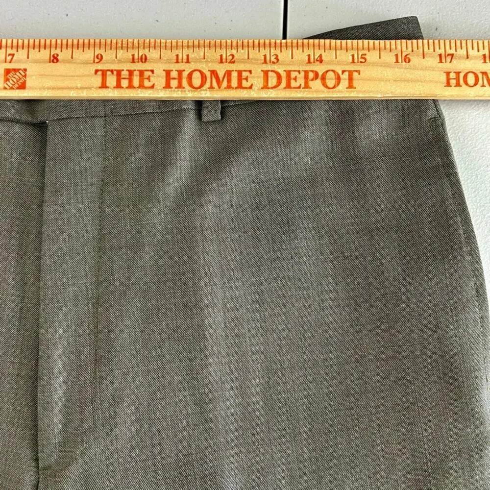 Tommy Hilfiger Men's Two Piece 100% Wool Two Button Sz Large/XL Suit MSRP $314